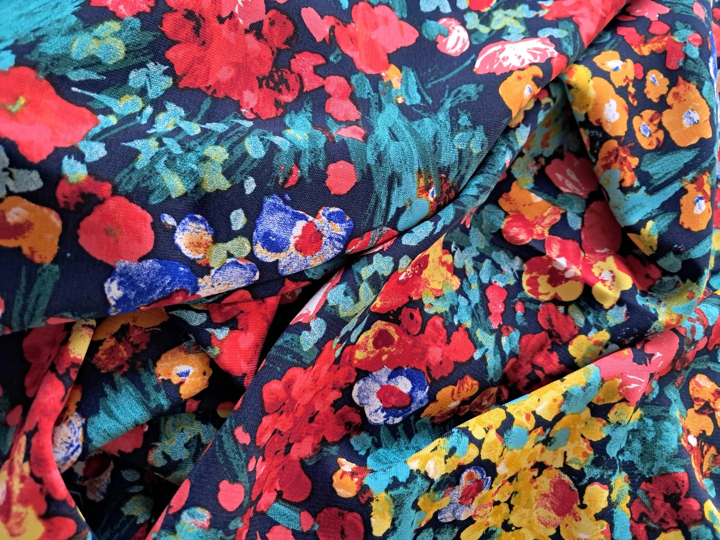 TISSU - Javanese multicolored flowers – photo 2